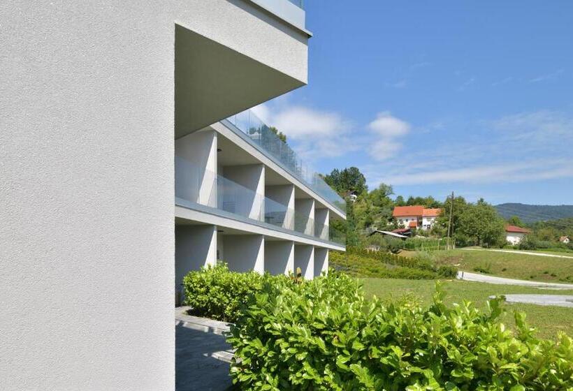 تختخواب و صبحانه Ti