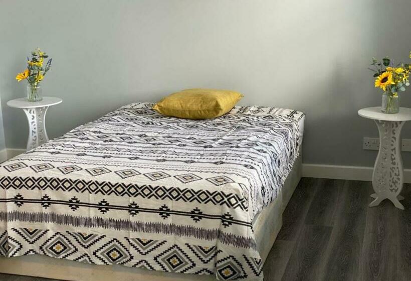 Grays Accommodation B&b