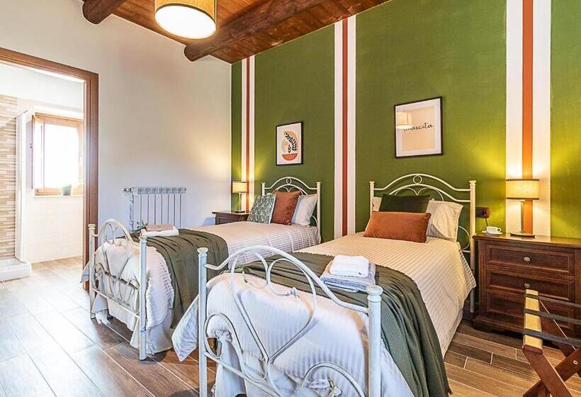 Отель Agriturismo Casal D Acqua Bianca