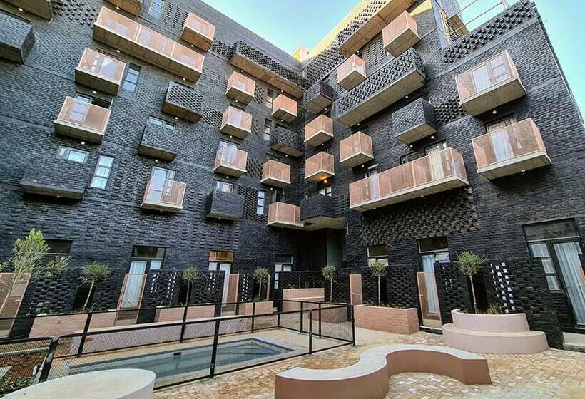 호텔 Maboneng City Building Free Wifi And Swimming Pool