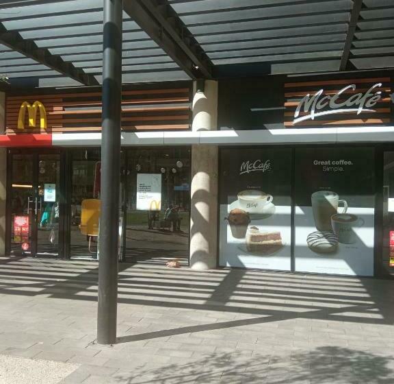 호텔 Maboneng City Building Free Wifi And Swimming Pool