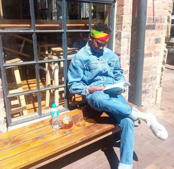 호텔 Maboneng City Building Free Wifi And Swimming Pool