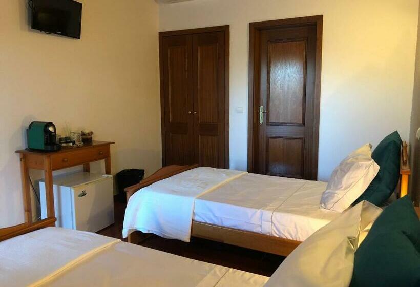 Отель Monte Além Tejo