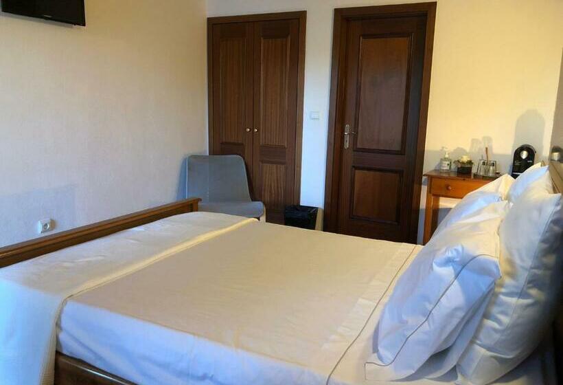 Отель Monte Além Tejo