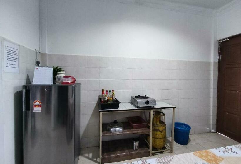 فندق Oyo 90323 Iqbal Homestay