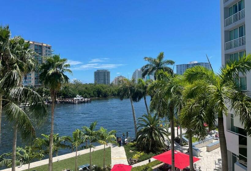 Intracoastal Waterview   Central  Fort Lauderdale   Steps To Beach