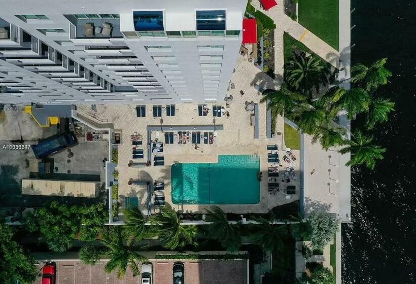 Intracoastal Waterview   Central  Fort Lauderdale   Steps To Beach