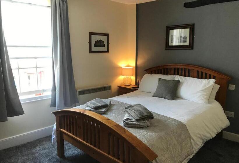 فندق على الطريق The Swan Inn Newport