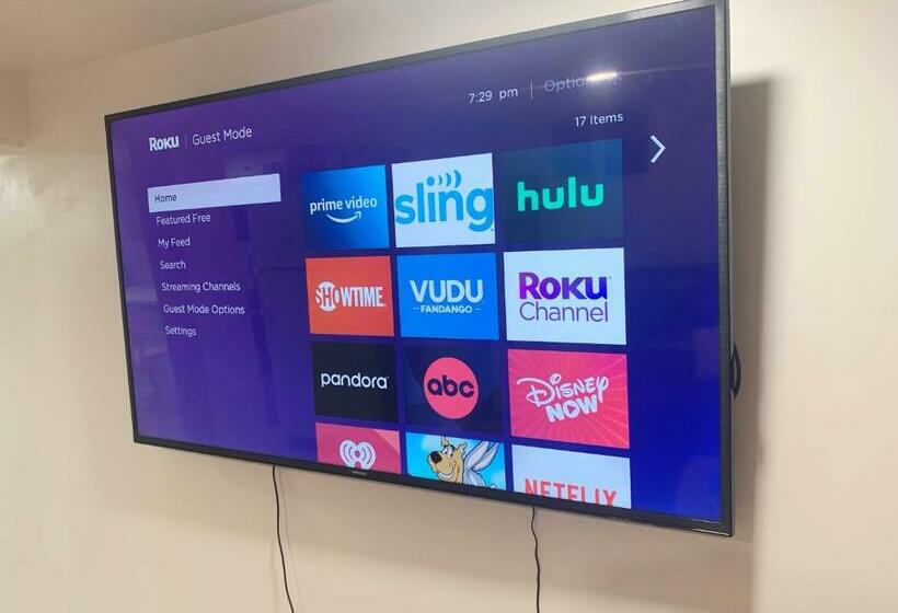 بنسيون Two Bedrooms Private Sweet Kirkland House