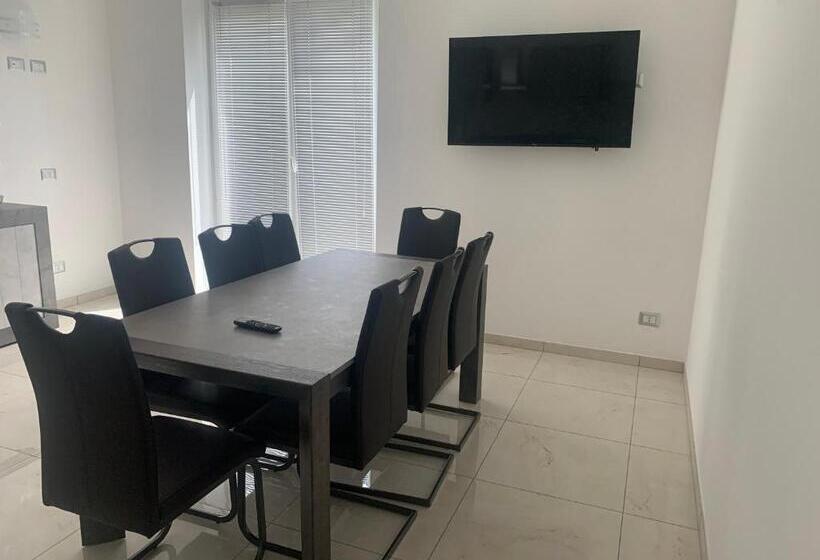 ペンション Affittacamere Eroi