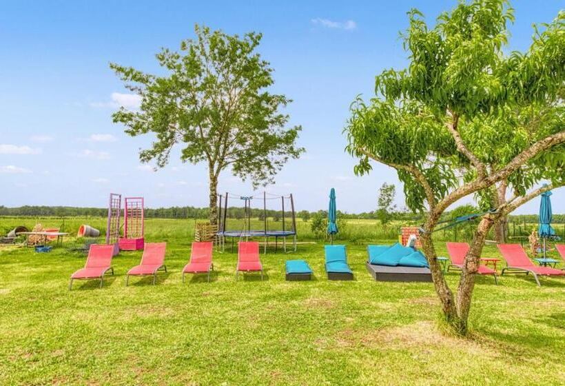 Пансион Agréable Studio Jacuzzi Extérieur