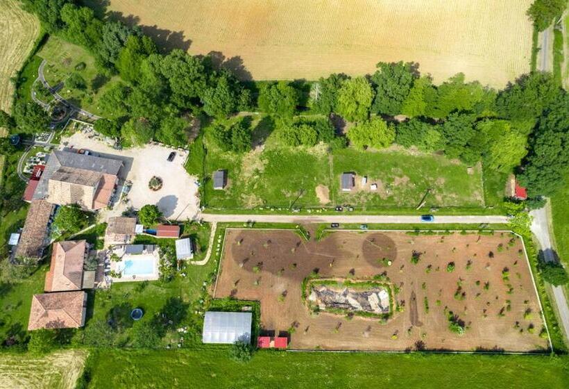 Пансион Agréable Studio Jacuzzi Extérieur