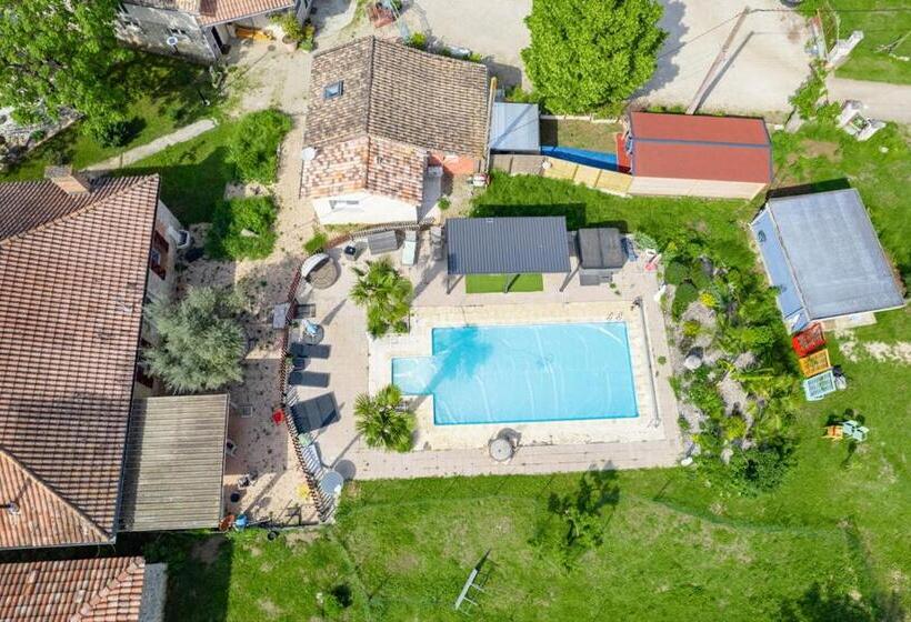 Пансион Agréable Studio Jacuzzi Extérieur