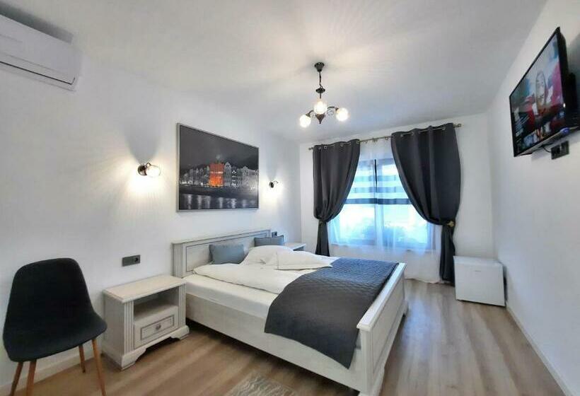 פנסיון Casa Mora