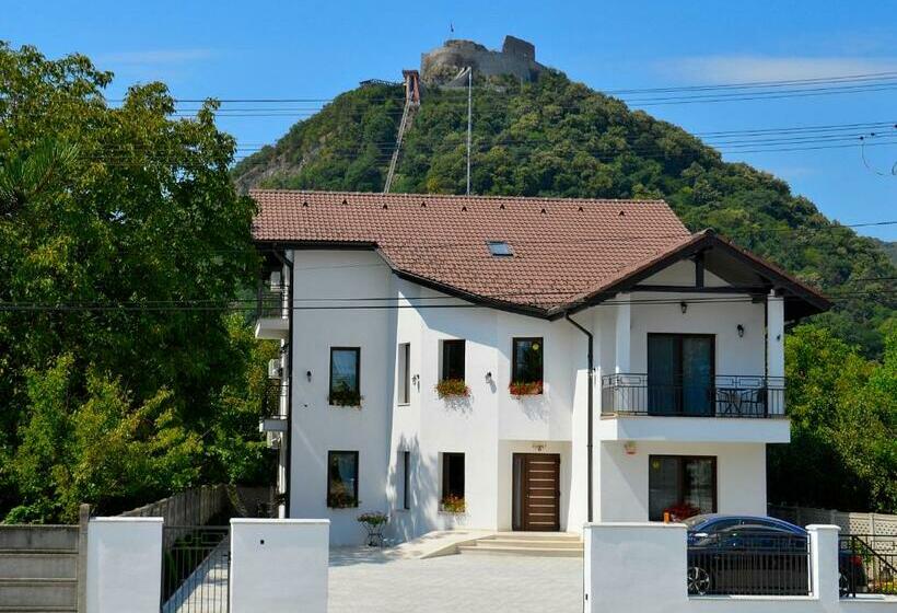 פנסיון Casa Mora