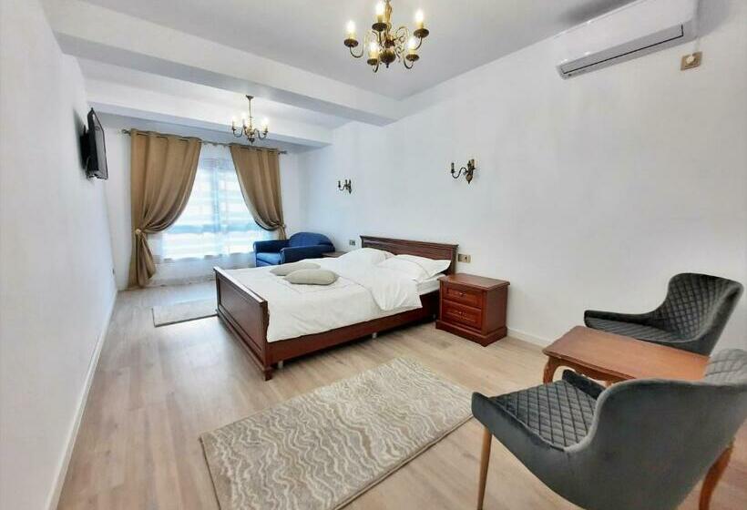 פנסיון Casa Mora