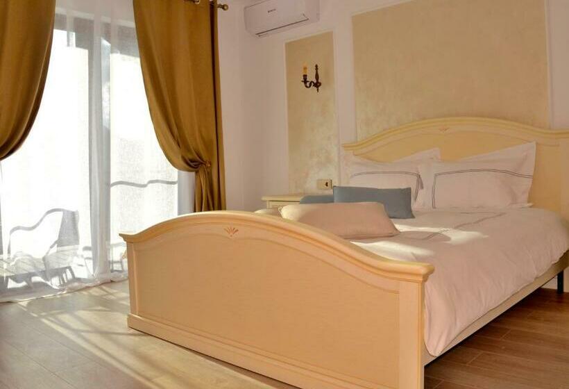 פנסיון Casa Mora