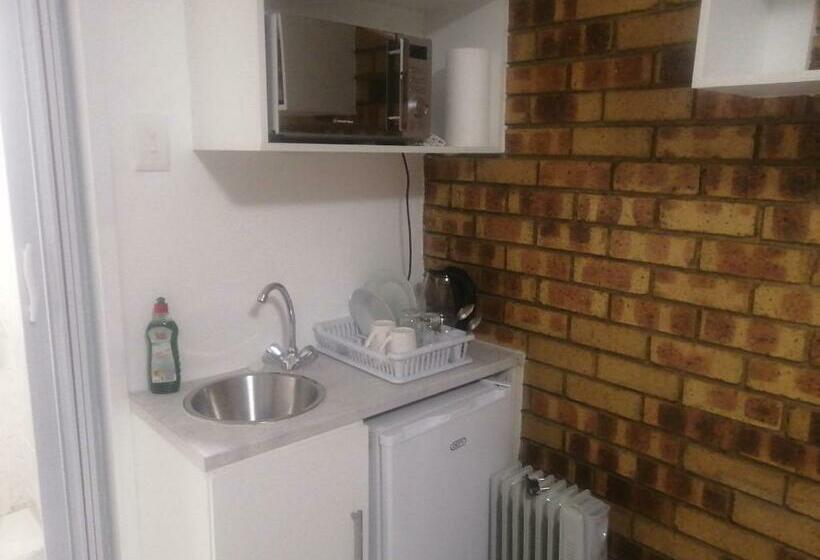 Pension Gti Guest House