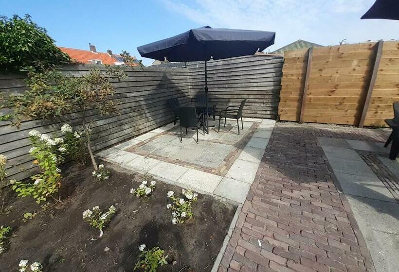 Пансион Huize De Koeie