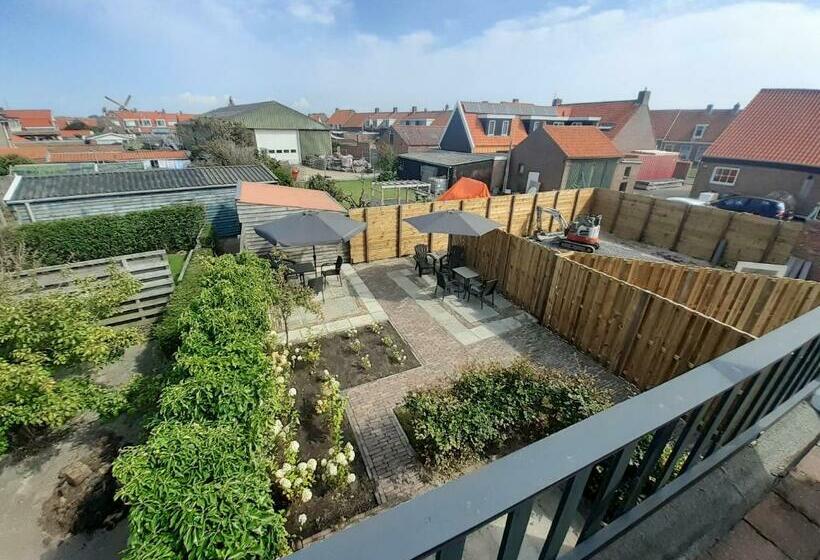 Пансион Huize De Koeie