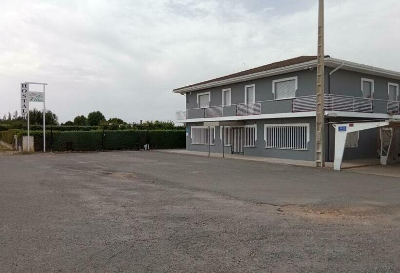 펜션 La Villa Hostal