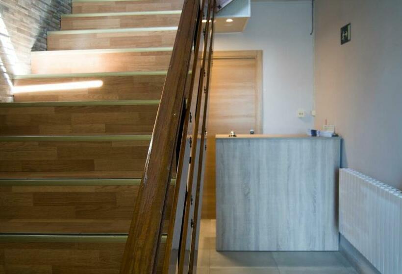 펜션 La Villa Hostal