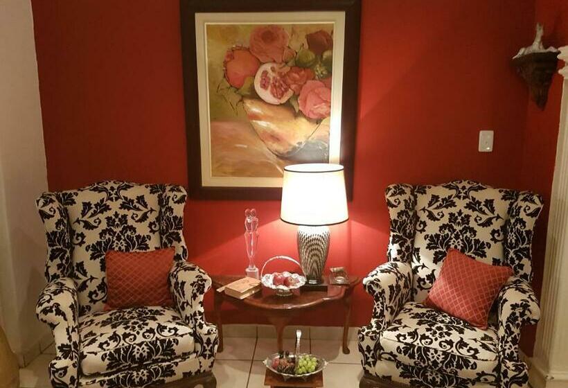 بنسيون Michaelangelo Guest House