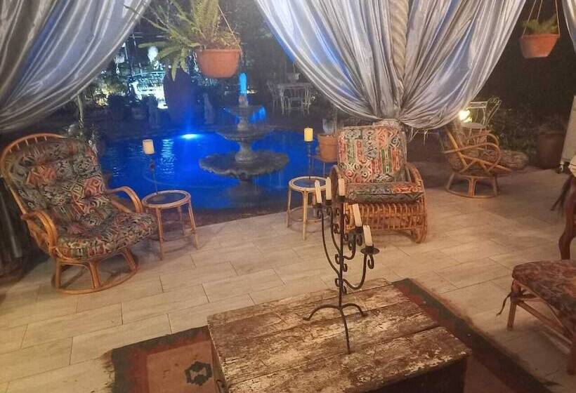 بنسيون Michaelangelo Guest House