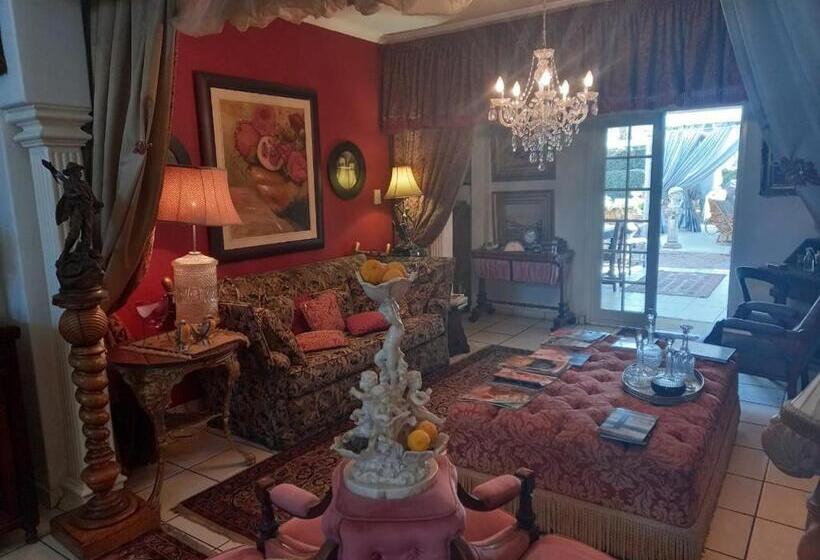 بنسيون Michaelangelo Guest House