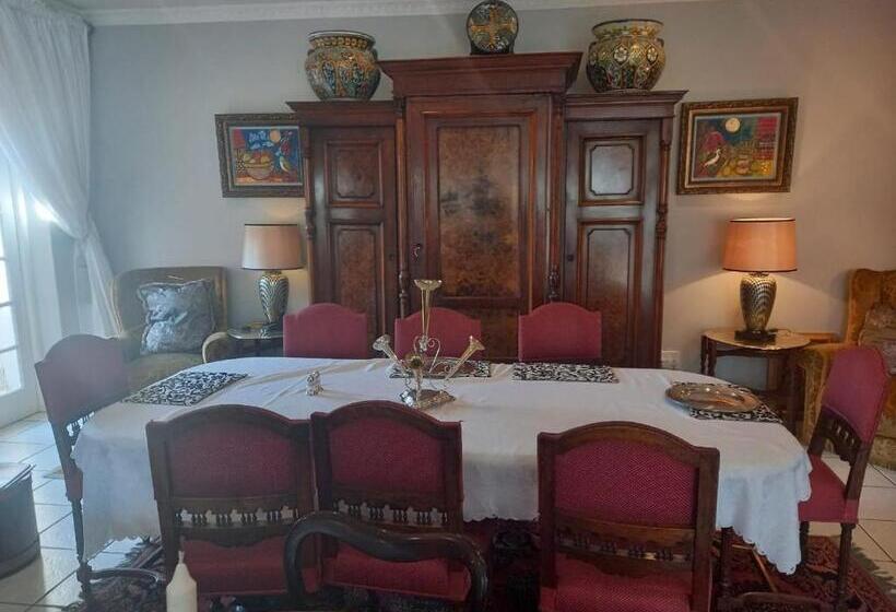 بنسيون Michaelangelo Guest House