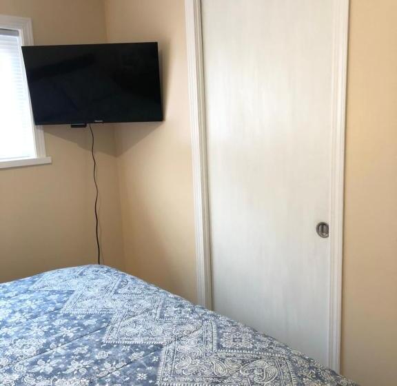 ペンション Shady Willow Guest House For Tourists & Travellers Only, No Locals, Private Small Compact Rooms Wi