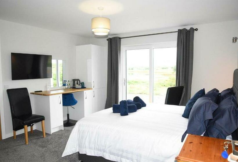 Пансион Treaslane Bridge House