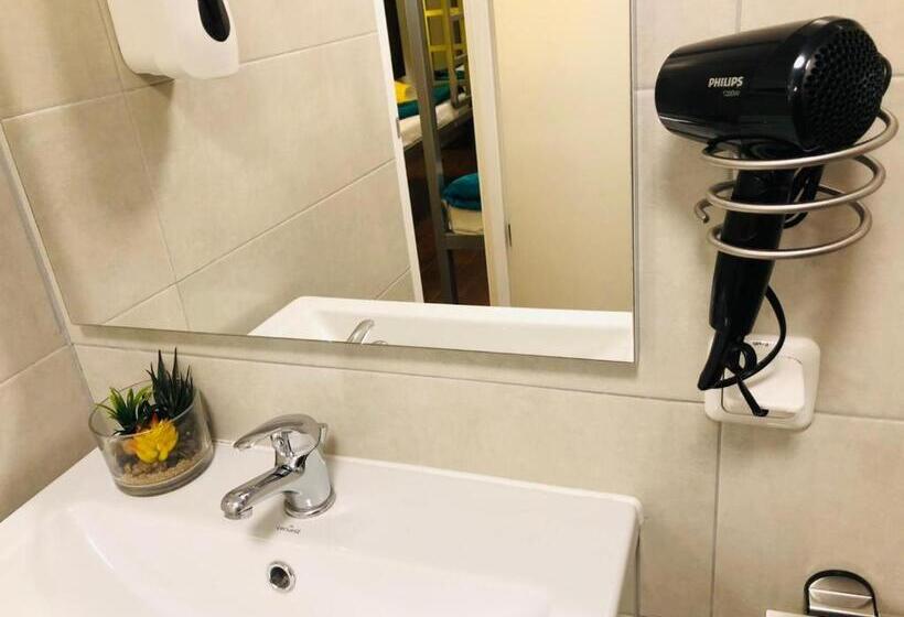 Room Mate Hostel Amsterdam Zaandam