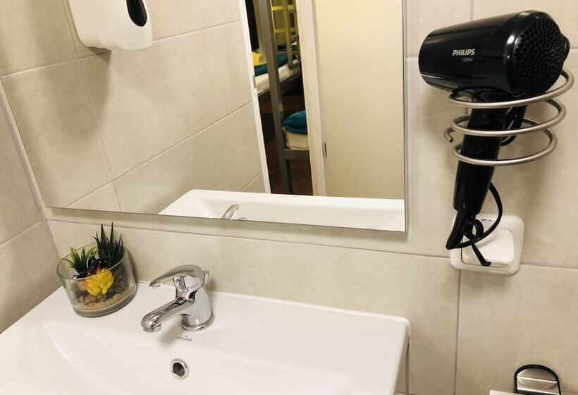 Room Mate Hostel Amsterdam Zaandam