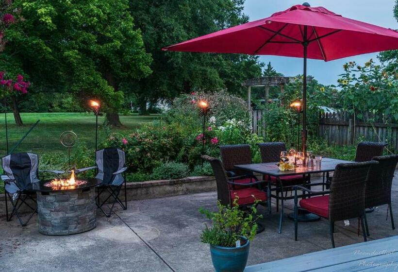 The Yellow Rose Of Talbot Bed And Breakfast