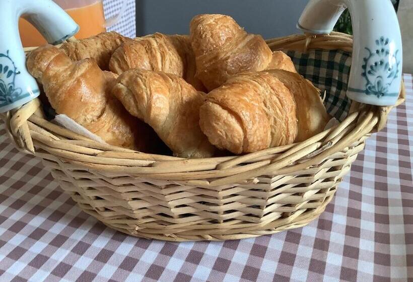 Westlea Bed And Breakfast