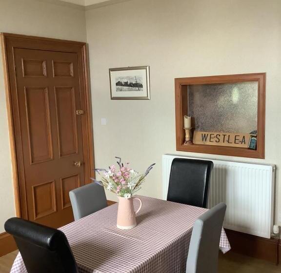 Westlea Bed And Breakfast