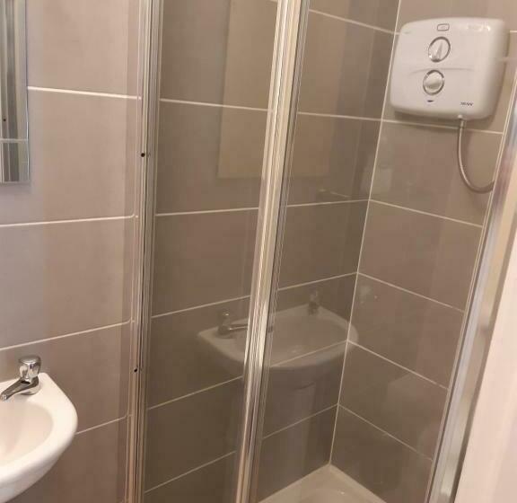 24 Beds In Carrick On Shannon