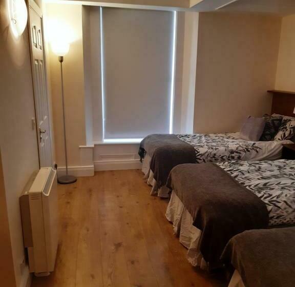 24 Beds In Carrick On Shannon