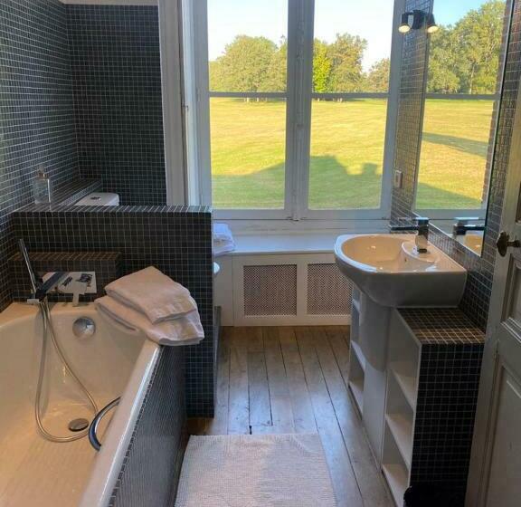 مبيت وإفطار Château De Bostz