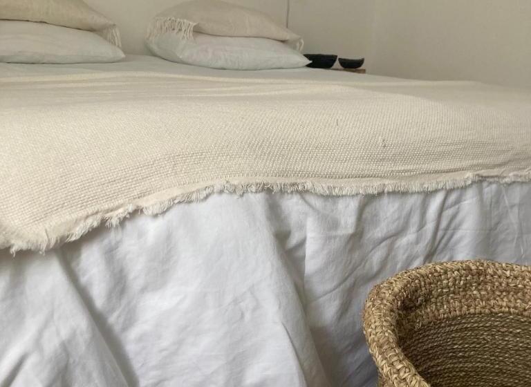 تختخواب و صبحانه La Boutique Mj Décoration Vous Propose De Découvrir Ses Deux Chambres D Hôtes