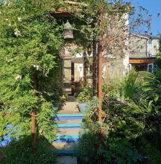 민박 Osborne Lodge