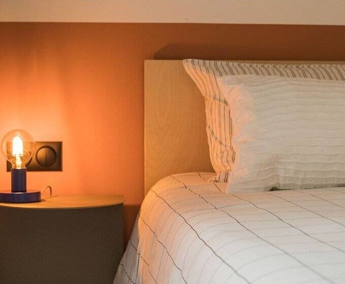 مبيت وإفطار Salty Woods Lodge