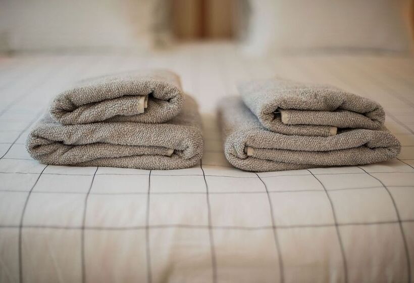 مبيت وإفطار Salty Woods Lodge