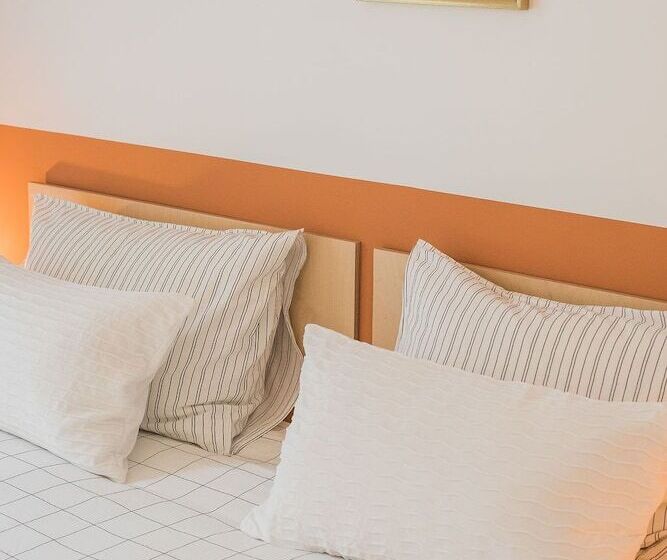 مبيت وإفطار Salty Woods Lodge