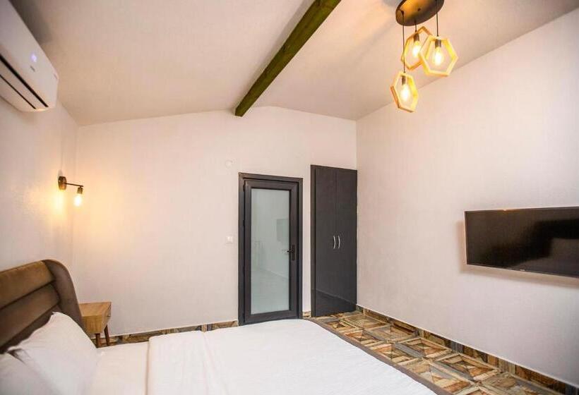 تختخواب و صبحانه Sapancaminihouse