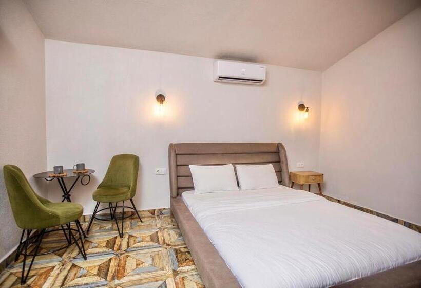 تختخواب و صبحانه Sapancaminihouse