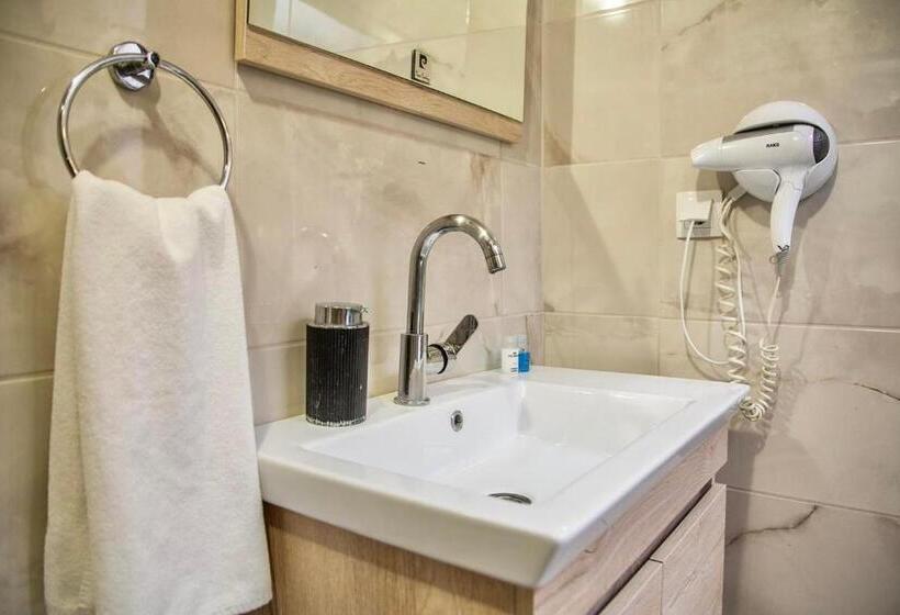 تختخواب و صبحانه Sapancaminihouse