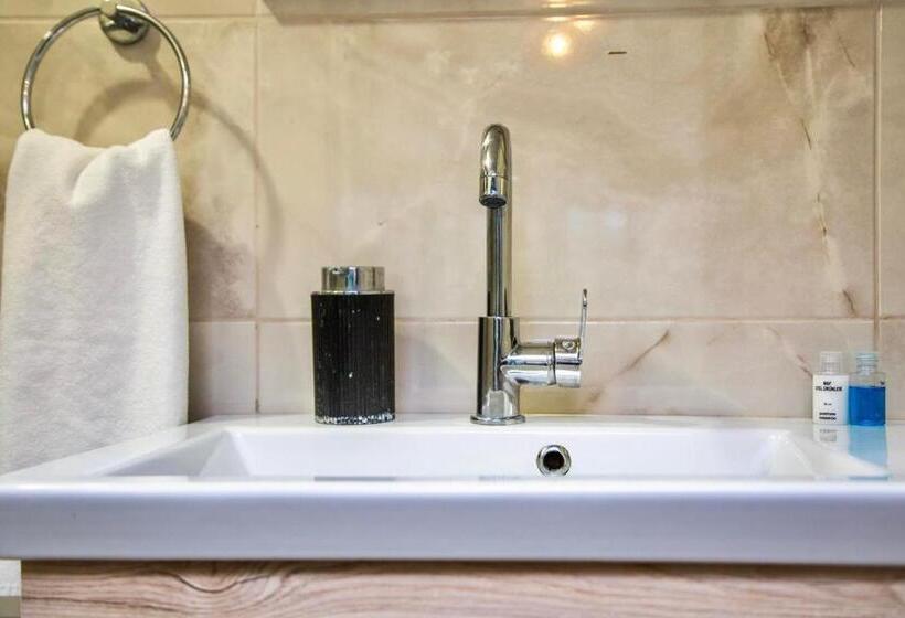 تختخواب و صبحانه Sapancaminihouse