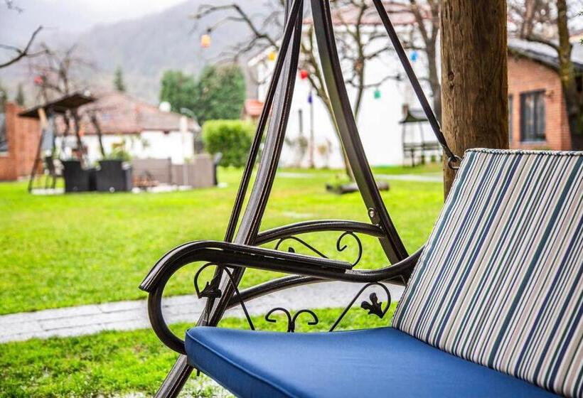 تختخواب و صبحانه Sapancaminihouse